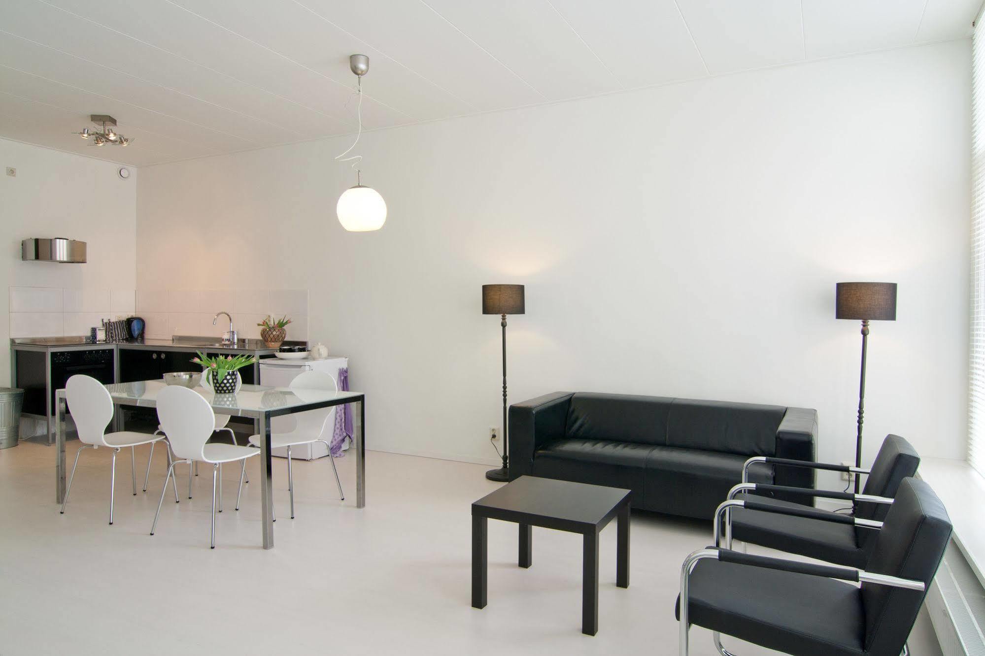 Hotel Familie Hotel & Apartments Alkmaar 3*